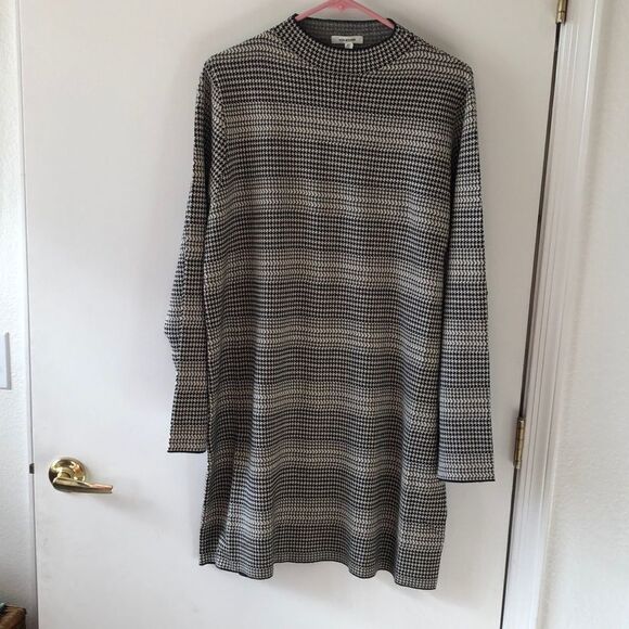 Max Studio Dresses & Skirts - Max Studio Knit Sweater dress size XL NWT
